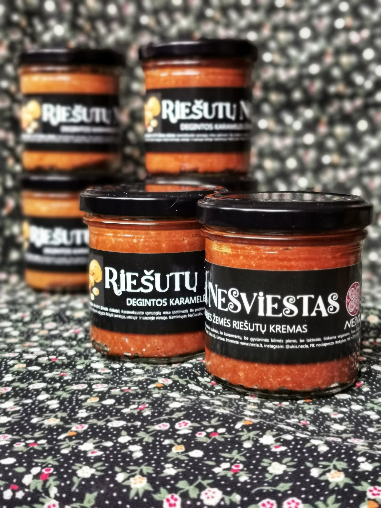 Riešutų nesviestas